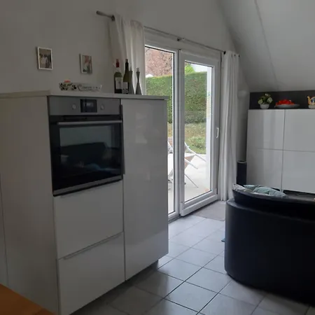 Hébergement de vacances 6 Persoonsbungalow Met Groot Gezamenlijk Zwembad *